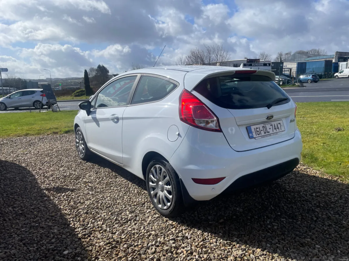 2016 Ford Fiesta 1.5 TDCi 75PS Zetec - Image 3