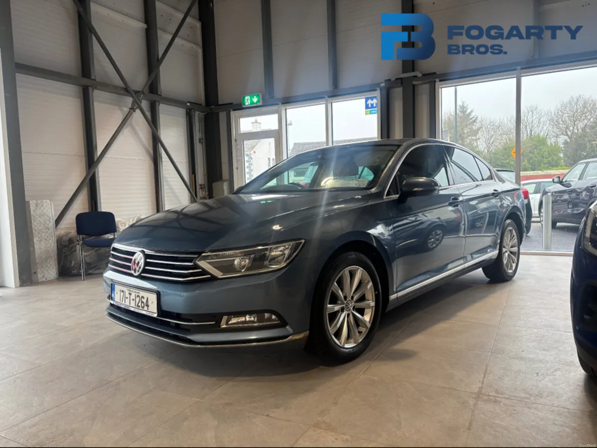 Volkswagen Passat 2017 - Image 2