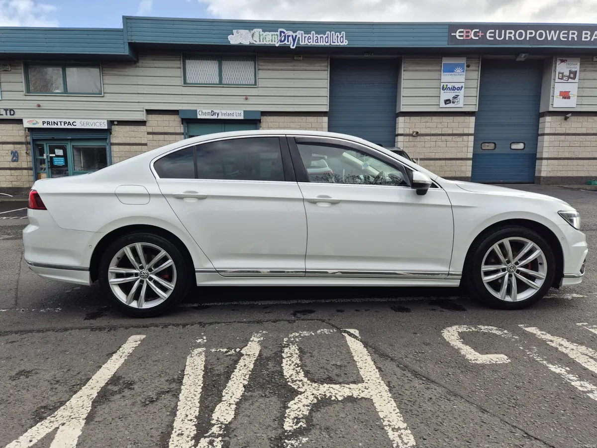 VW Passat 2016 / Highline / 1.6 Diesel / Manual - Image 4