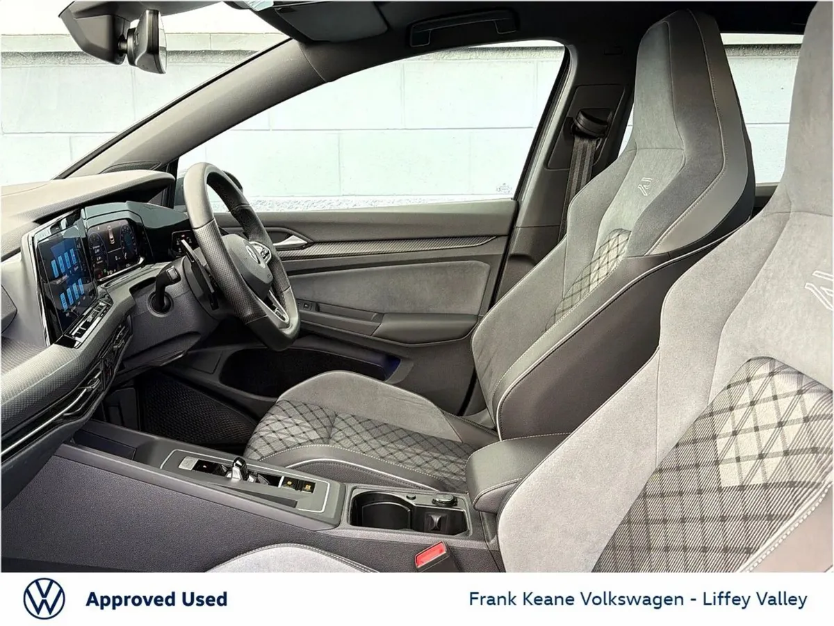 Volkswagen Golf R-LINE AUTO 1.5TSI 130BHP *REAR VI - Image 4