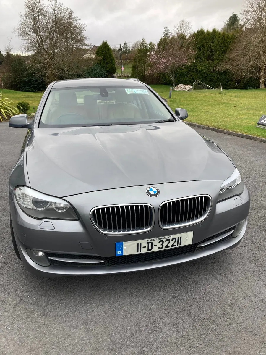 BMW 5-Series 2011 - Image 3