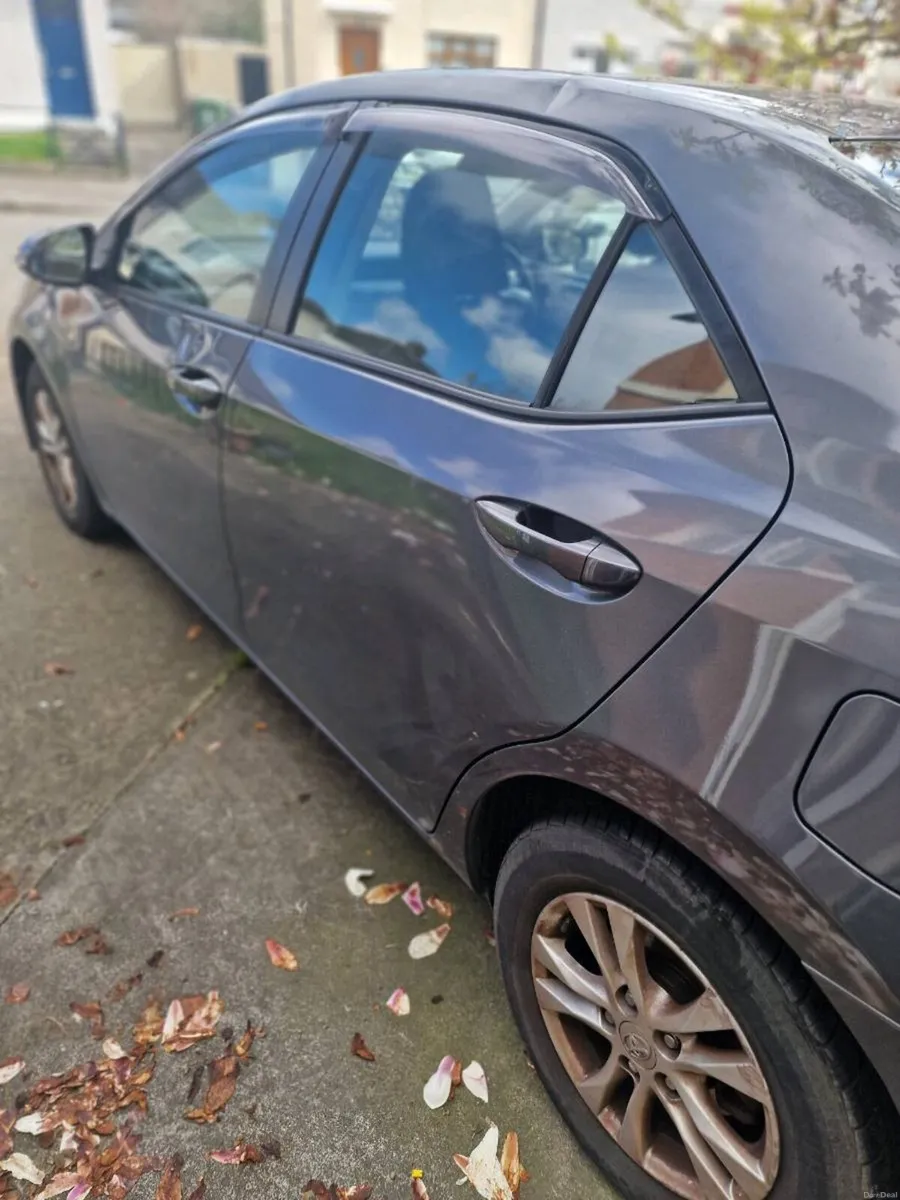 2014 - Toyota Corolla Saloon Diesel 1.4 - Image 2