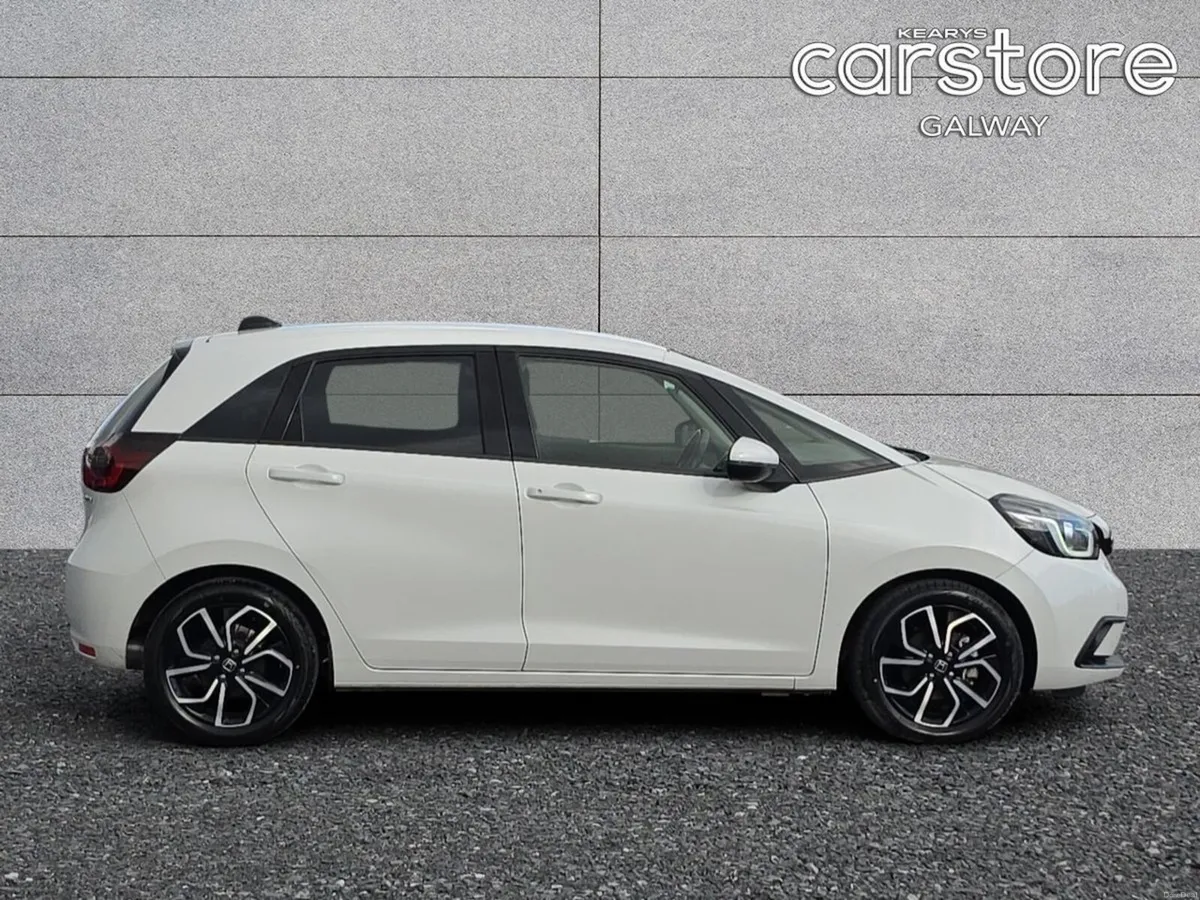 Honda Fit 1.5 Hybrid - Image 2