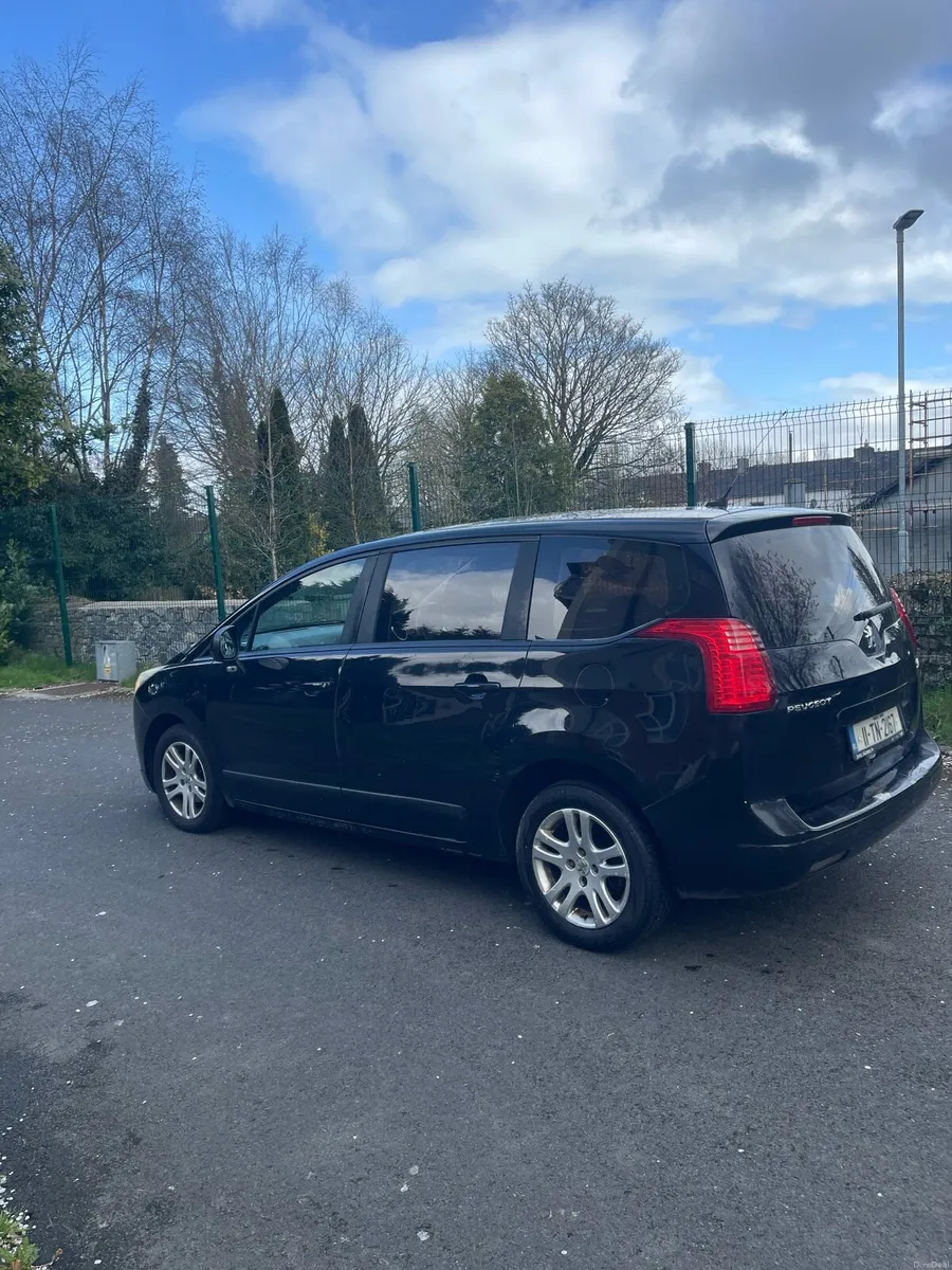 2011 PEUGEOT 5008 DIESEL 1.6 HDI NCT & TAX - Image 2