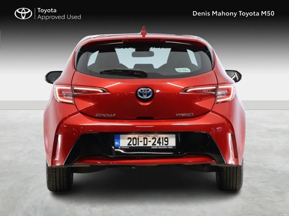 Toyota Corolla Luna Hatchback Hybrid - Image 4