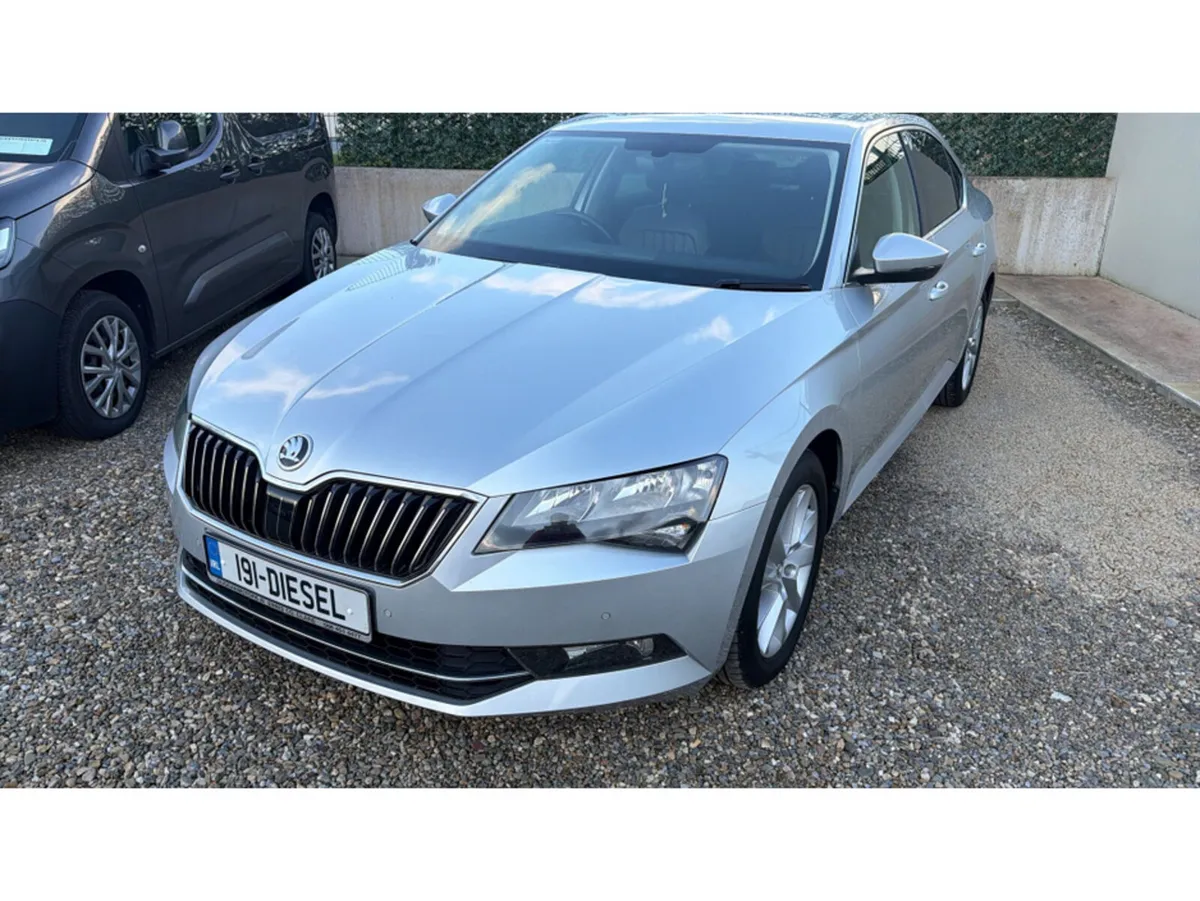 Skoda Superb SE TECHNOLOGY TDI - Image 2