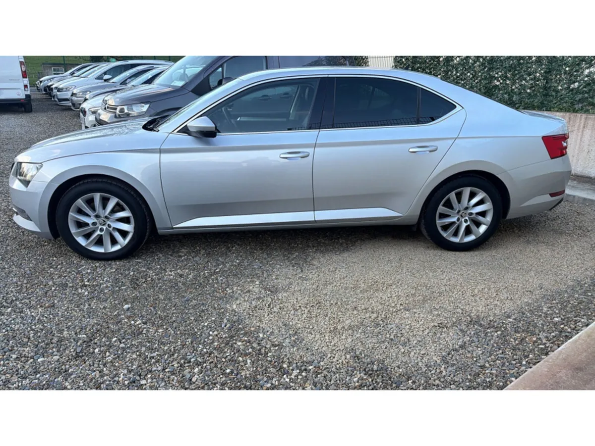 Skoda Superb SE TECHNOLOGY TDI - Image 3