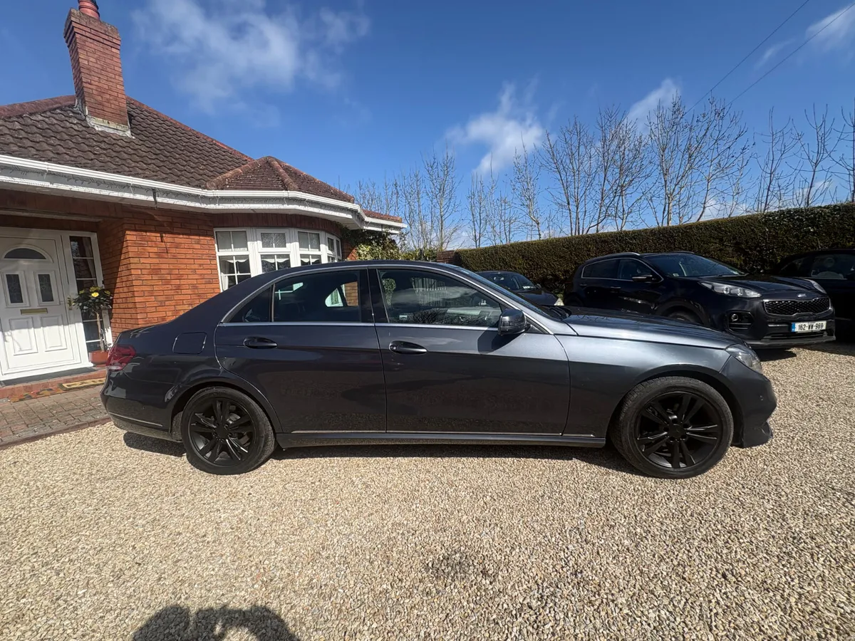 Mercedes-Benz E-Class 2014 AUTOMATIC DIESEL - Image 4