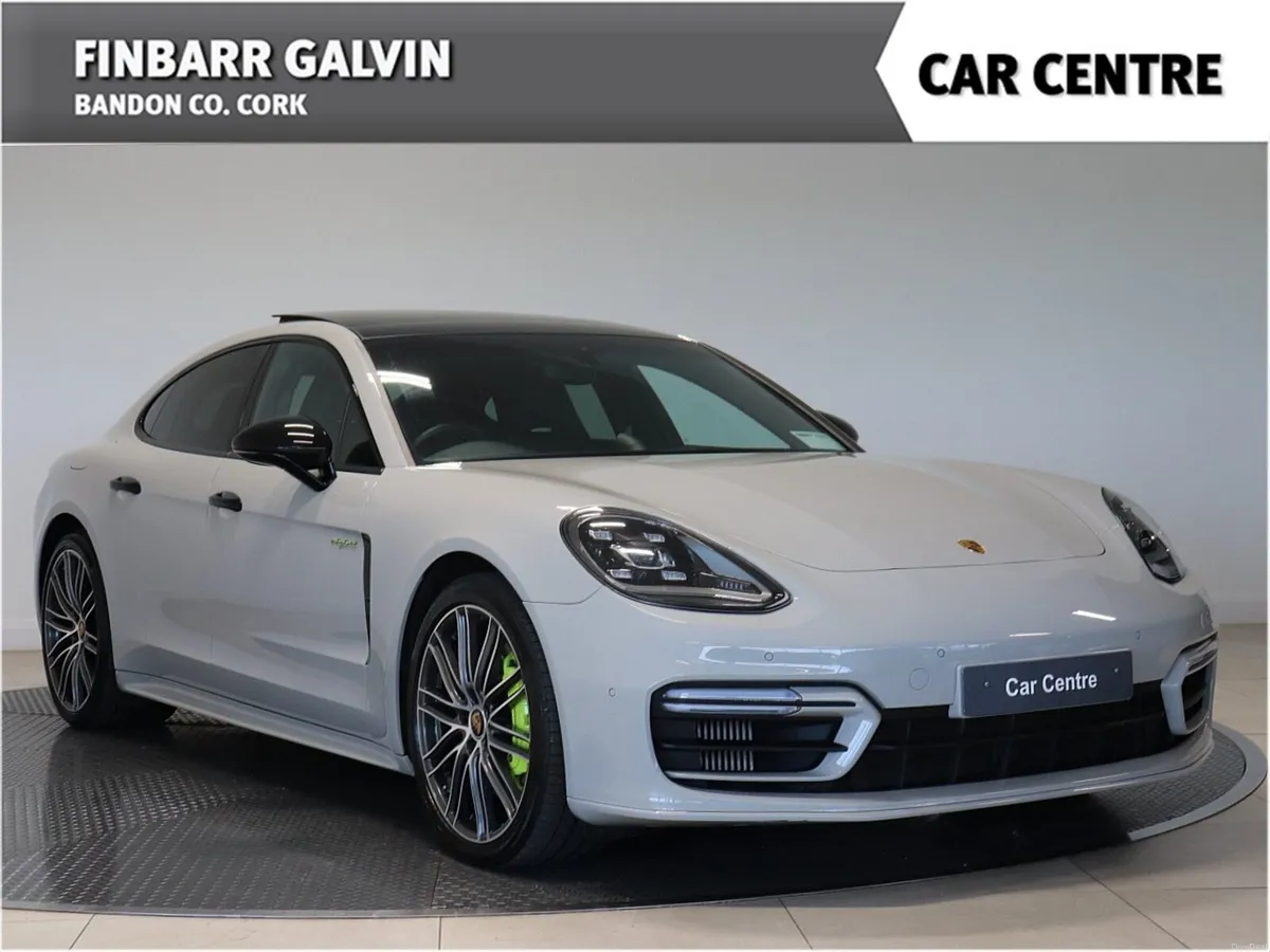 Panamera PHEV  Platinum Black Edition - Image 1