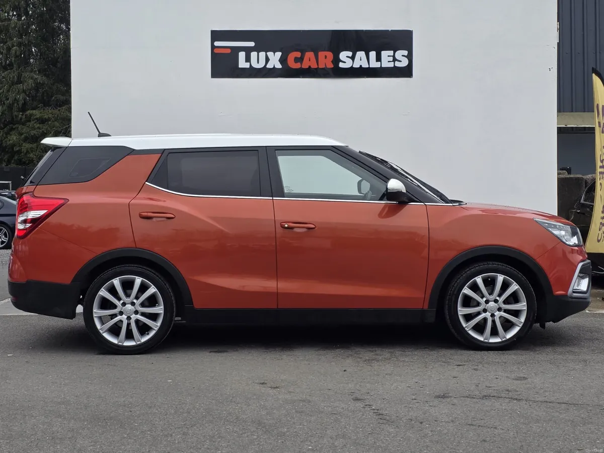 SsangYong Tivoli 1.6 PETROL AUTOMATIC - Image 2