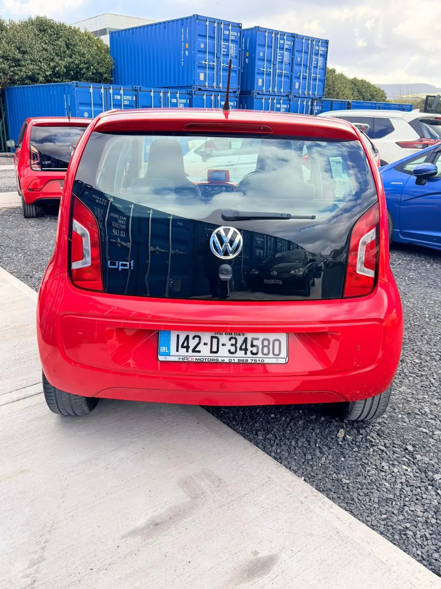 Volkswagon up 2014 - Image 4