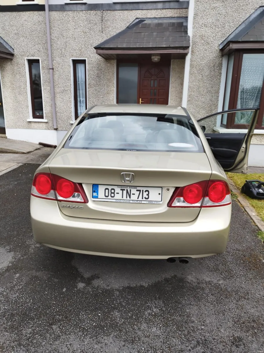 Honda civic - Image 4