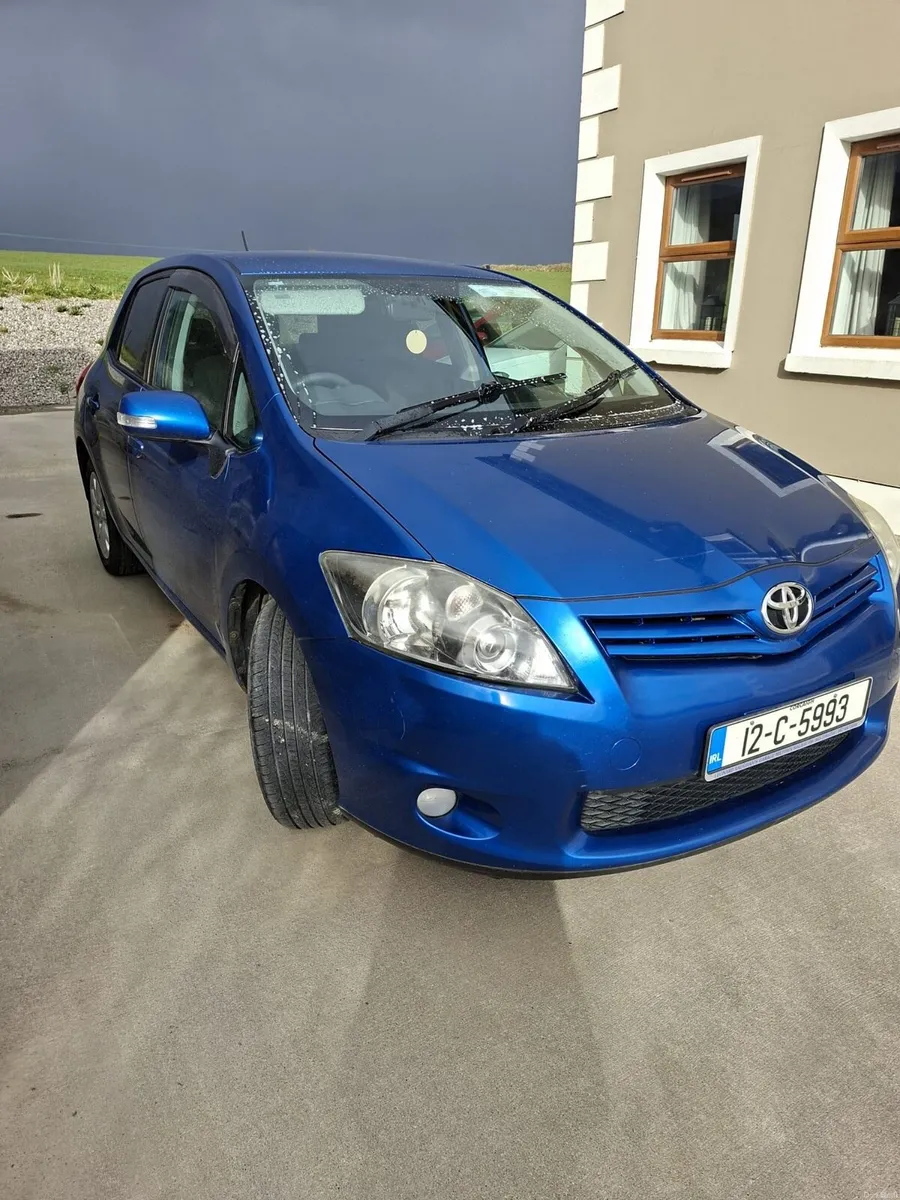 Toyota auris - Image 1