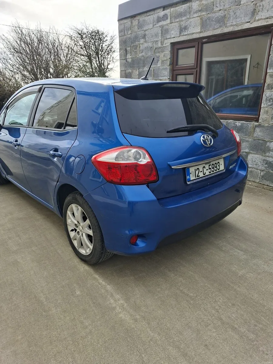 Toyota auris - Image 2