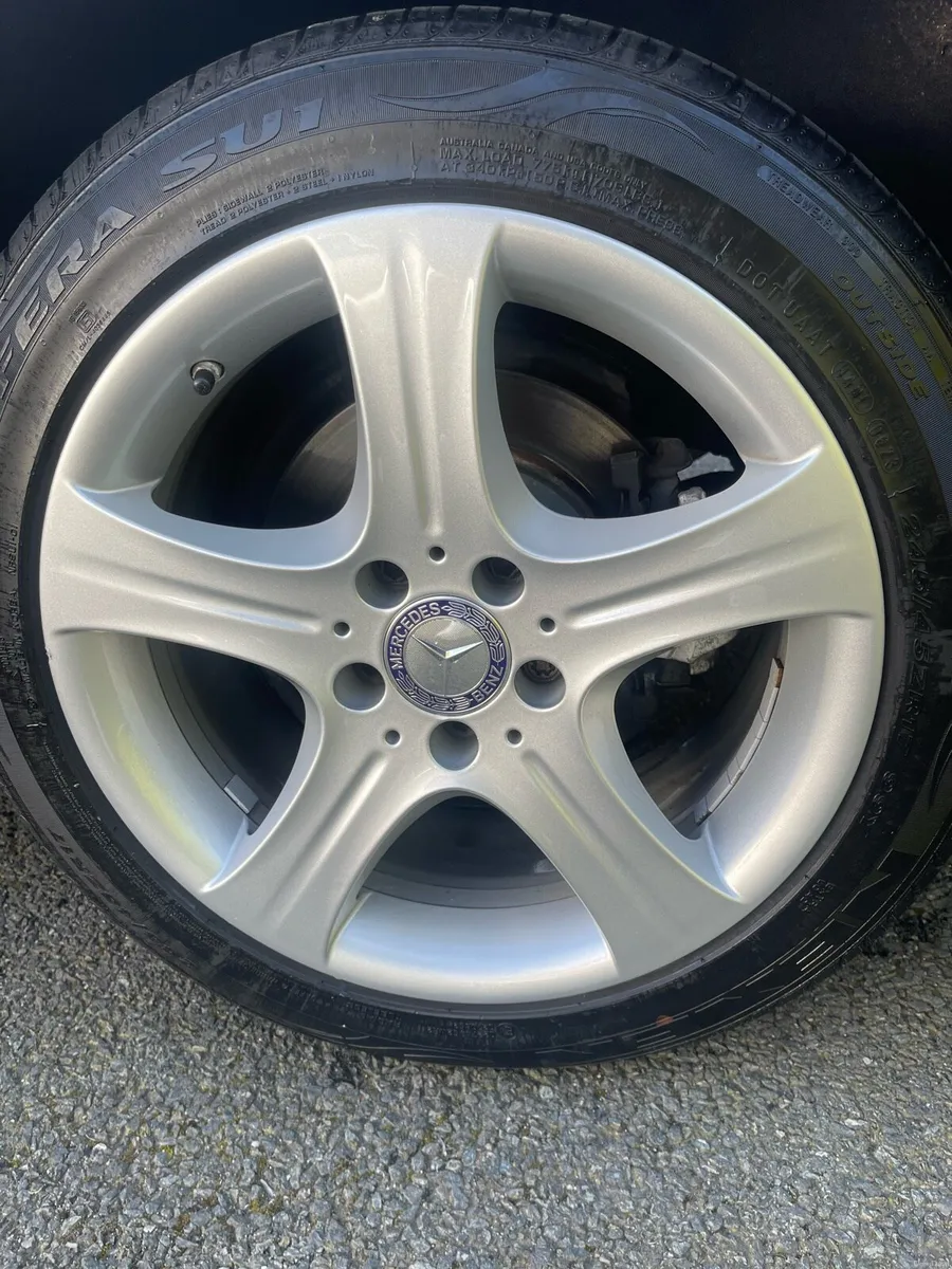 Mercedes Benz E200 Bluetec Avant - Image 5
