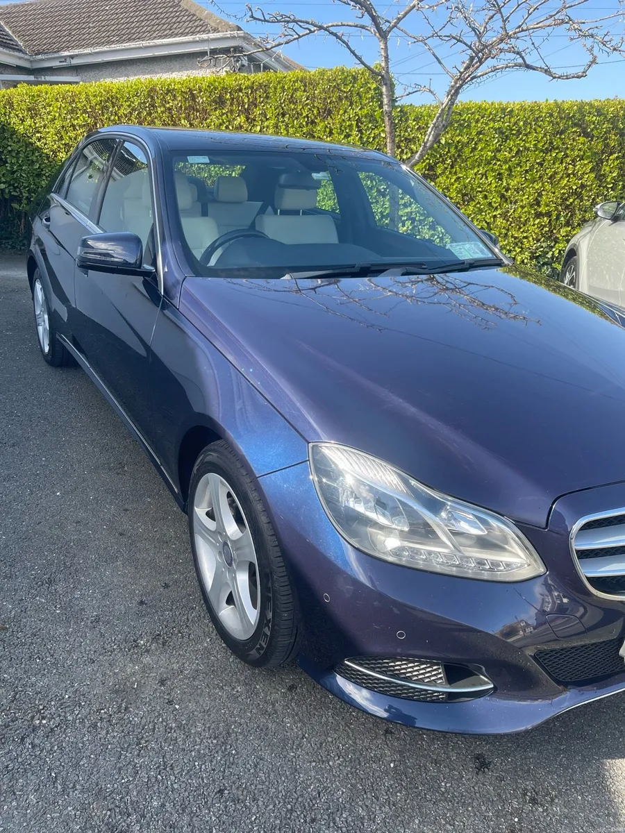 Mercedes Benz E200 Bluetec Avant - Image 2