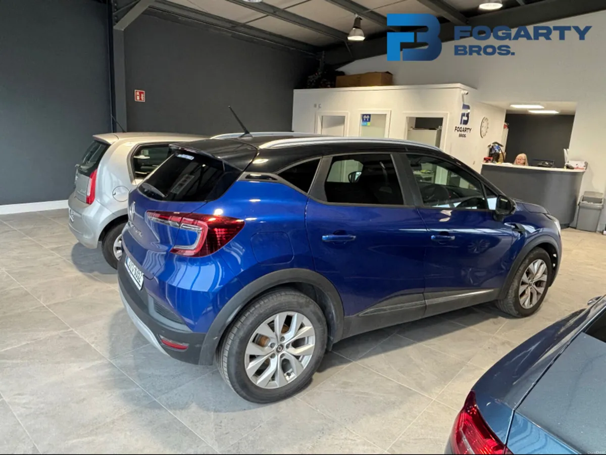 Renault Captur 2021, ICONIC TCE 90 6DFULL 5DR - Image 3