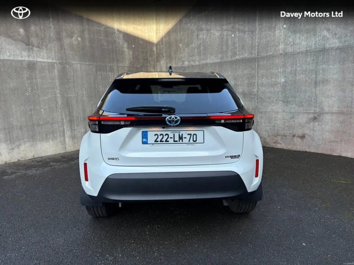 Toyota Yaris Cross YARIS CROSS LUNA SPORT - Image 3