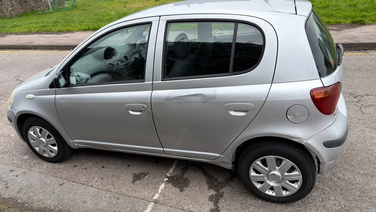 Yaris 2003 - Image 3