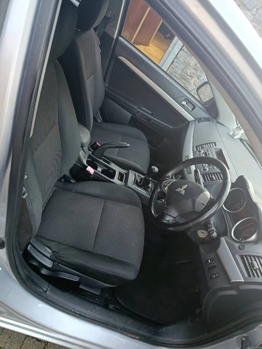 Mitsubishi Lancer // New NCT + low mileage - Image 4