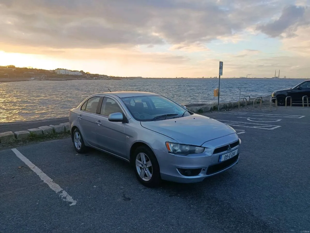 Mitsubishi Lancer // New NCT + low mileage - Image 1