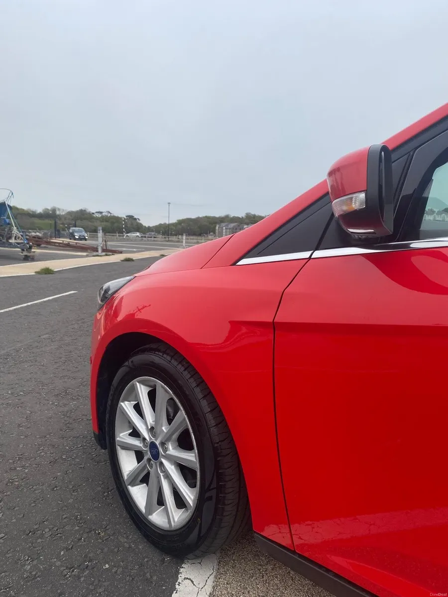 Ford Focus - Image 2