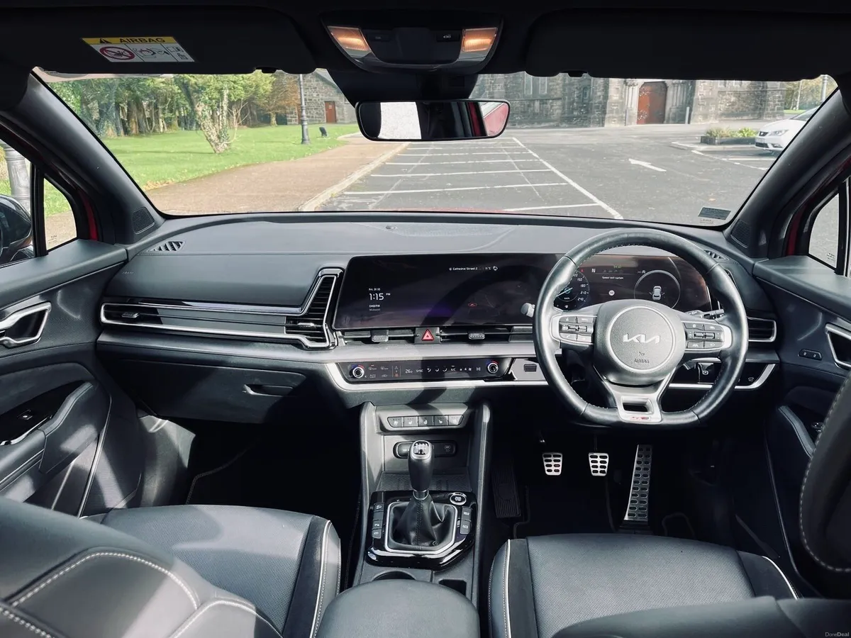 222 KIA SPORTAGE-GT Line-Lady Owner/Only 37,160 km - Image 4