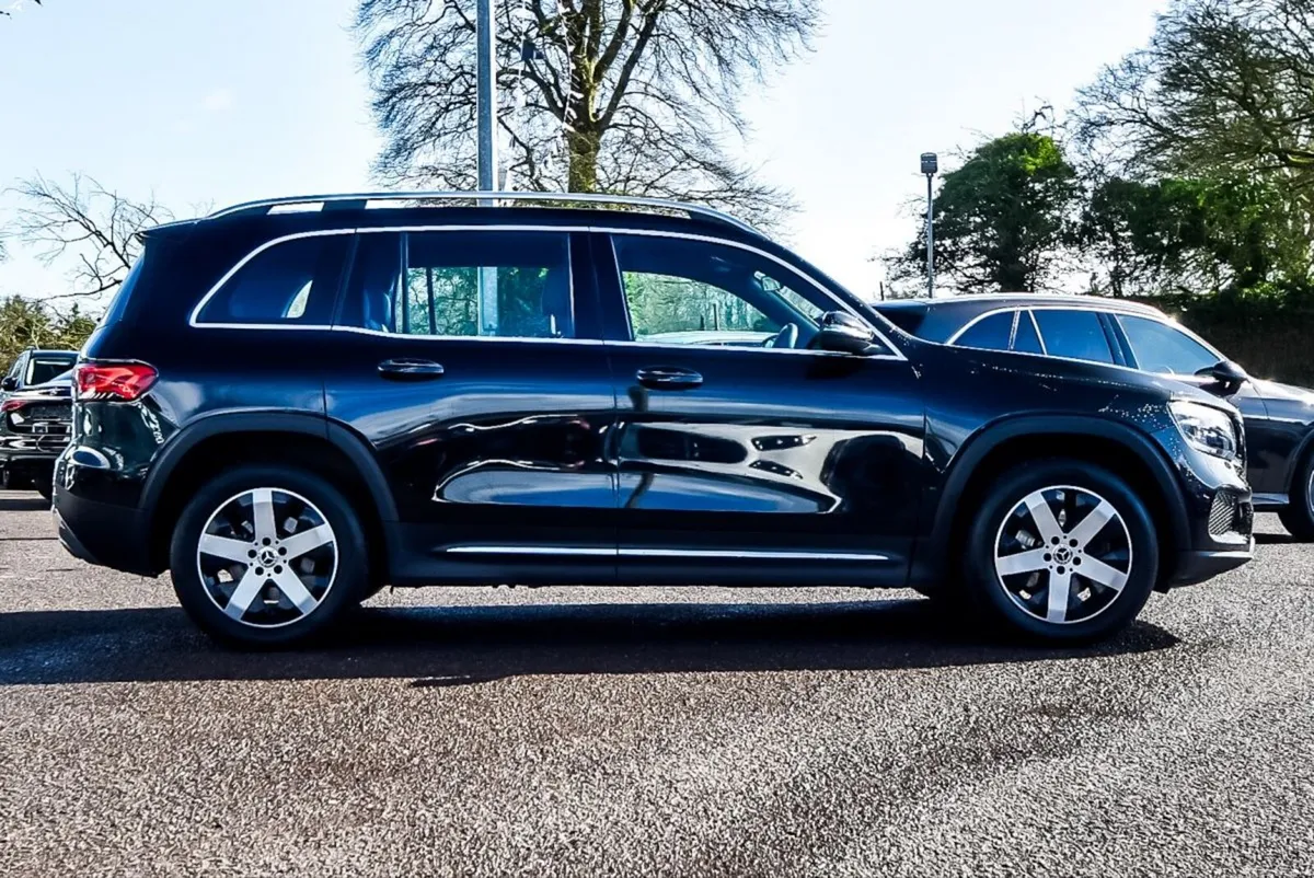 Mercedes-Benz GLB 220d 7 Seat Progressive - Image 4