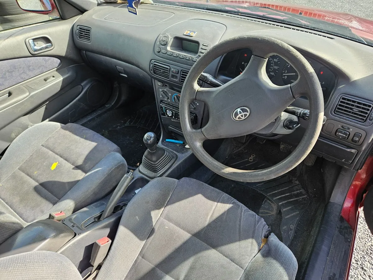 Toyota Corolla 2001 - Image 4
