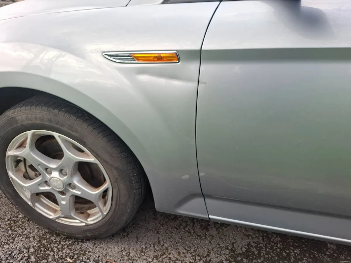 Ford Mondeo 2010 - Image 4