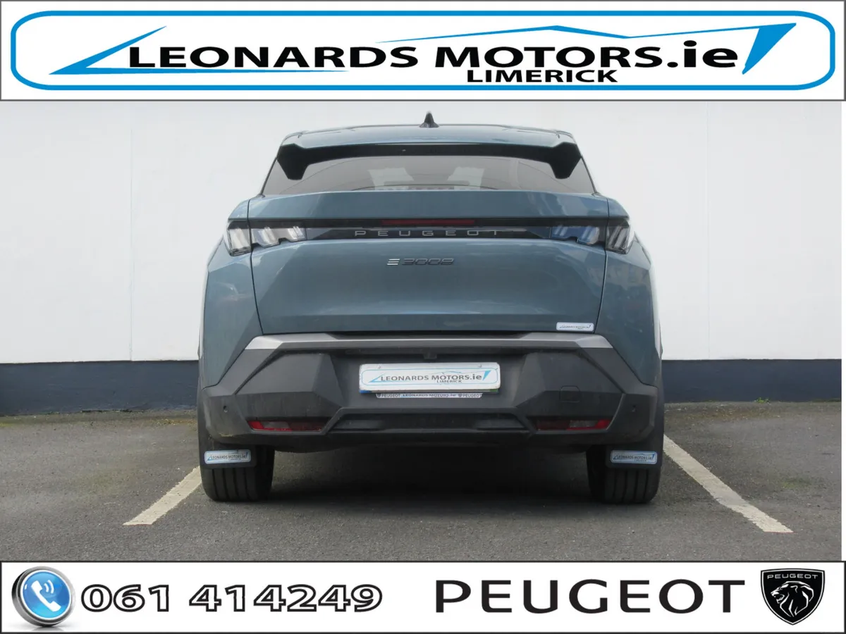 261 Peugeot e3008 Allure 73kWH 210BHP - Image 4