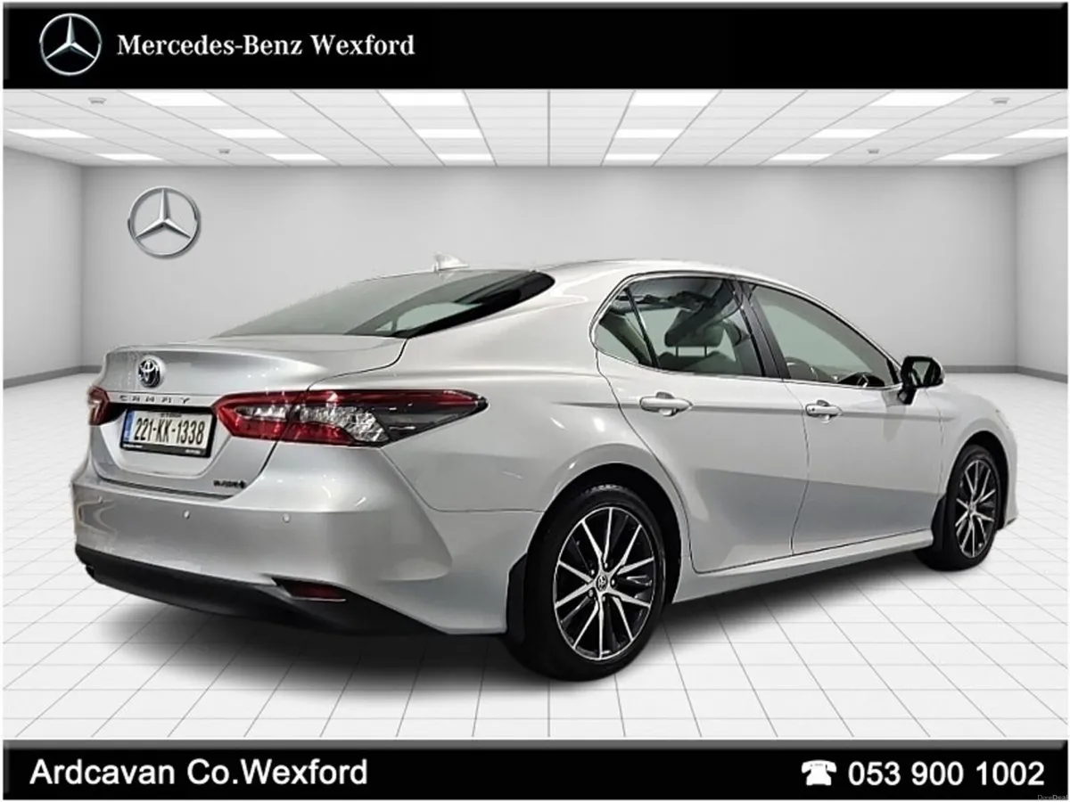 Toyota Camry Hybrid Platinum Edition - Image 4