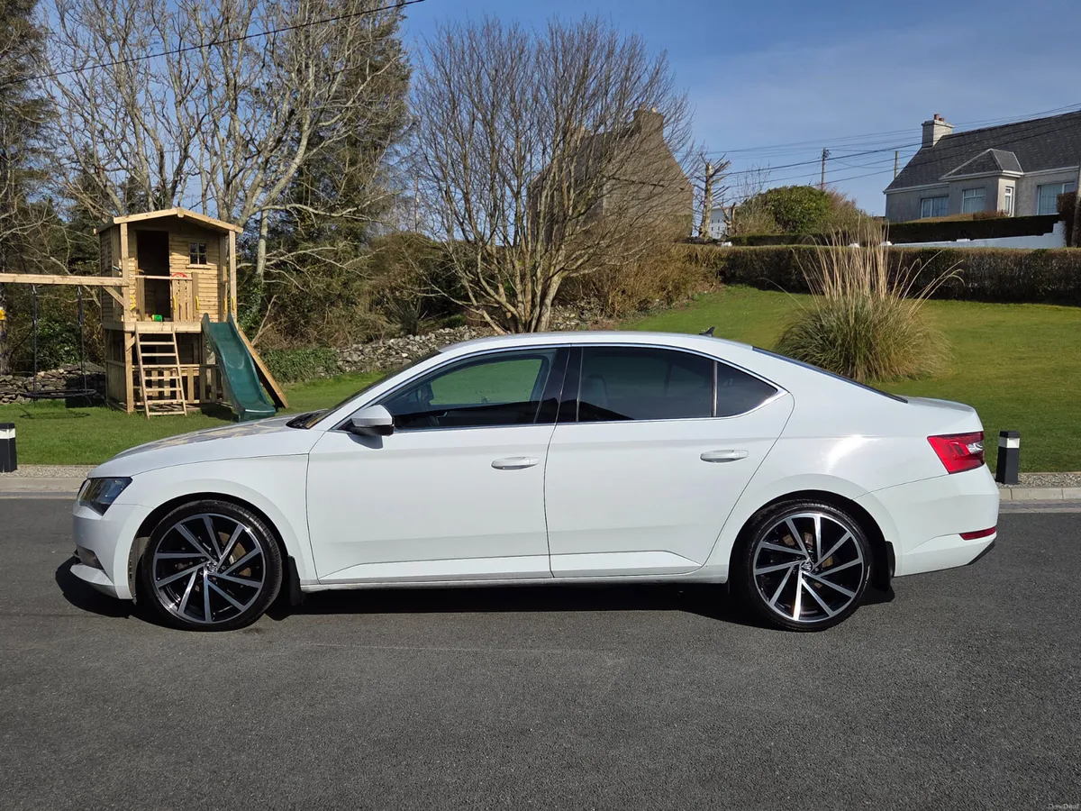 2017 SKODA SUPERB 2.0TDI 150BHP - Image 5