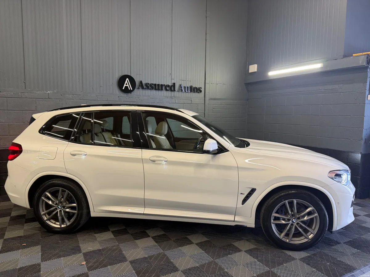 211  BMW X3 X-Drive 30E M-Sport - Image 2