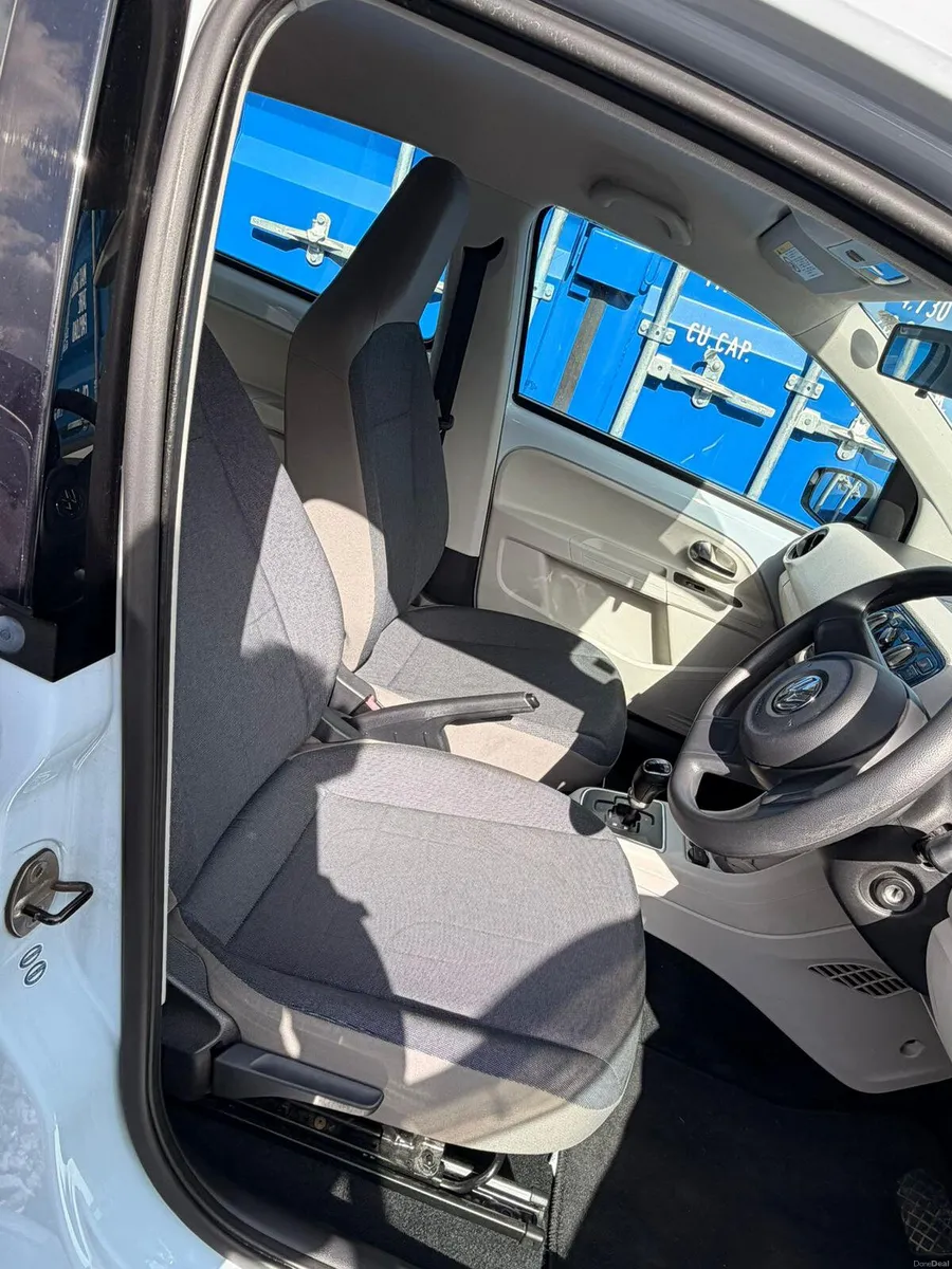 Volkswagen up! 2013 - Image 4