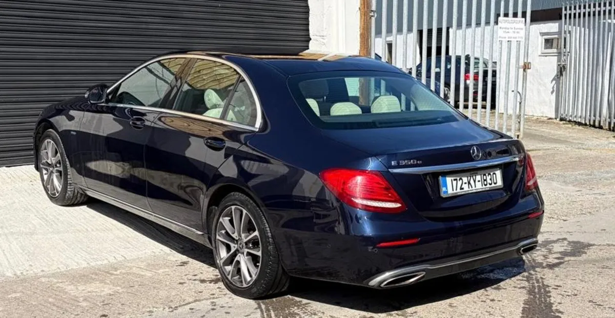 Mercedes-Benz E-Class (172) - Image 4