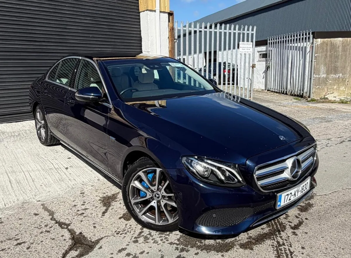 Mercedes-Benz E-Class (172) - Image 1