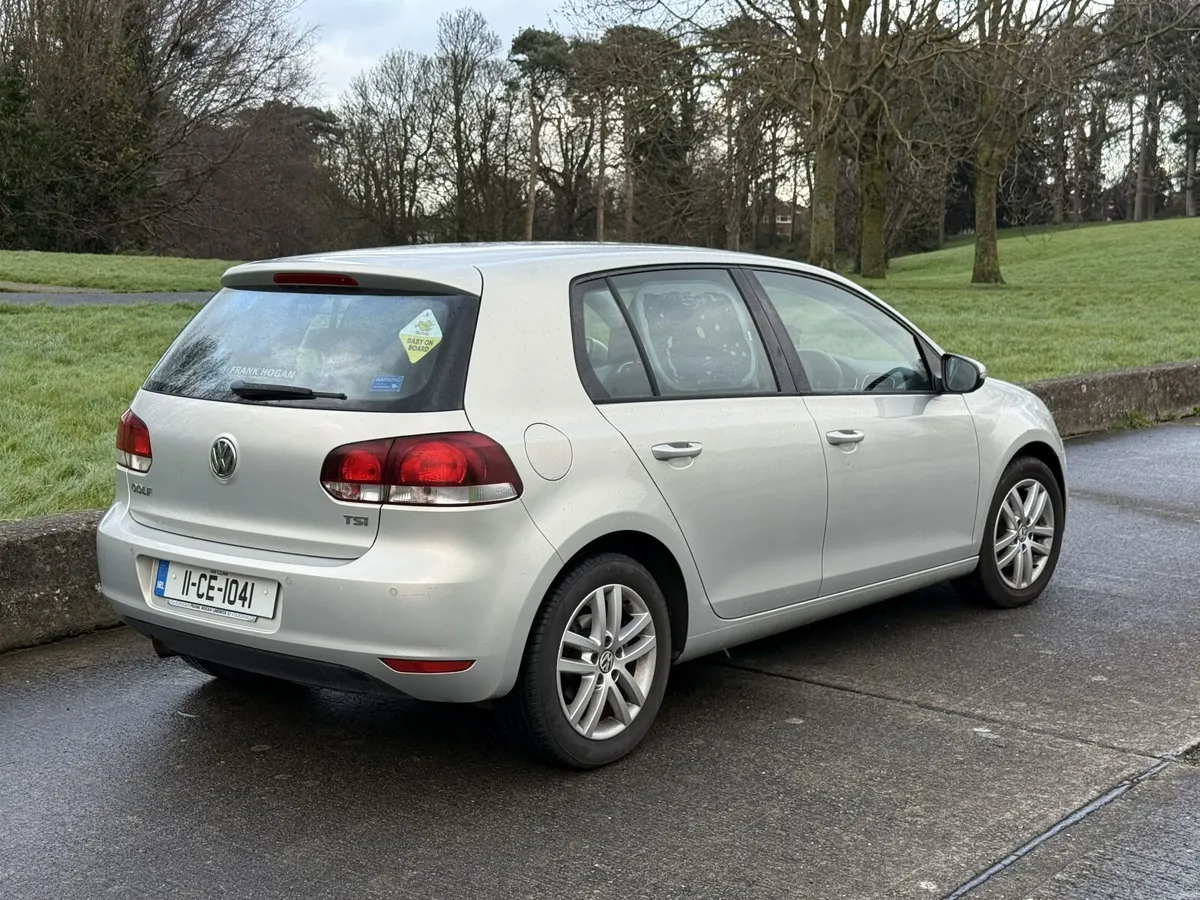 Volkswagen Golf 2011 - Image 2