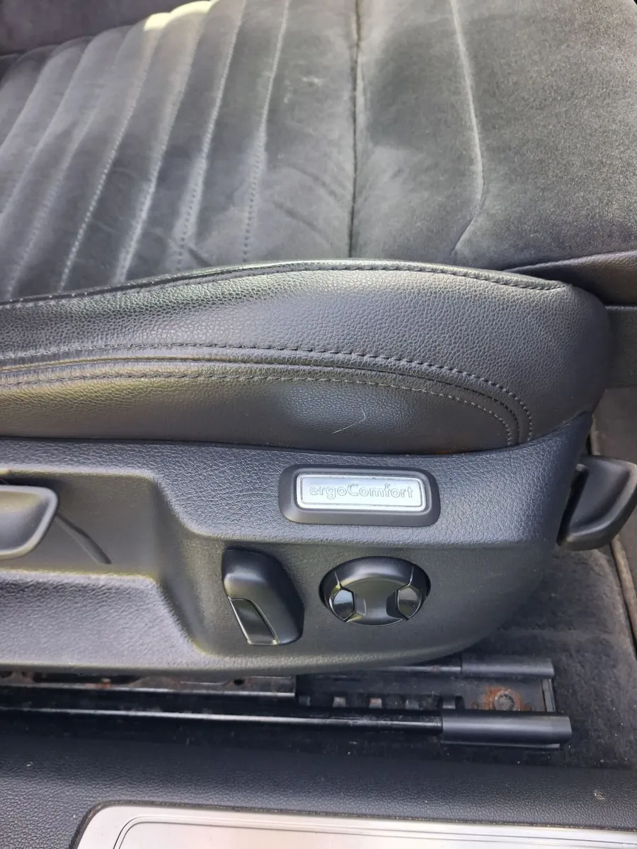 Volkswagen Passat 2016 - Image 4