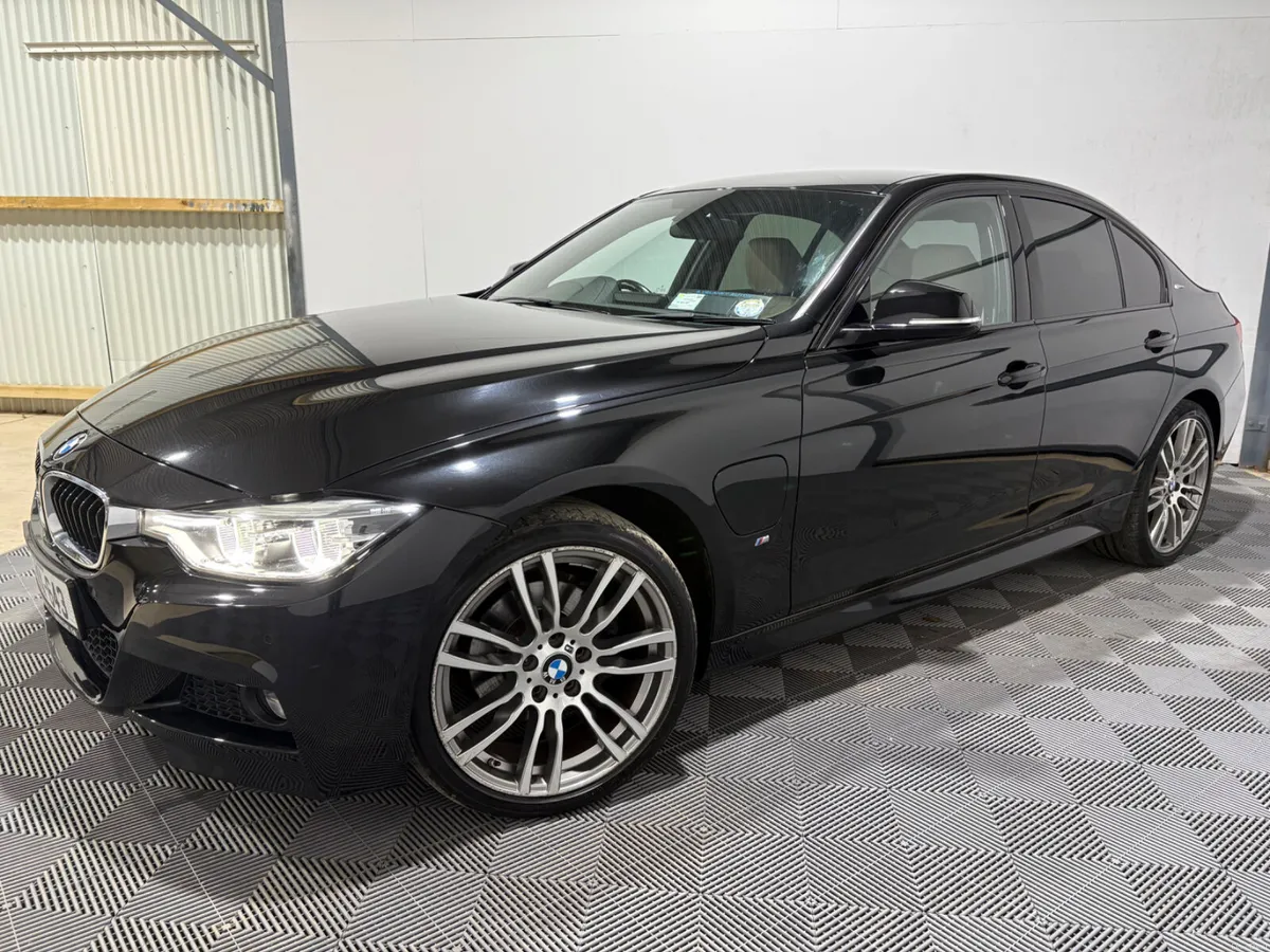 2019 BMW 330E M Sport Plug In Hybrid 74,000 KM - Image 6