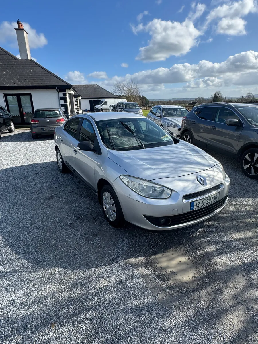 Renault Fluence 2012 - Image 2