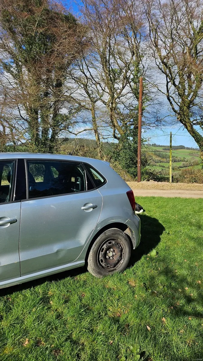 Volkswagen Polo 2015 - Image 2