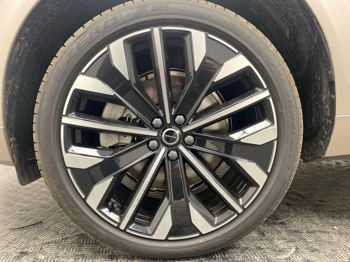 Volvo XC60 XC60 ULTRA DARK T8 BRIGHT DUSK - Image 6