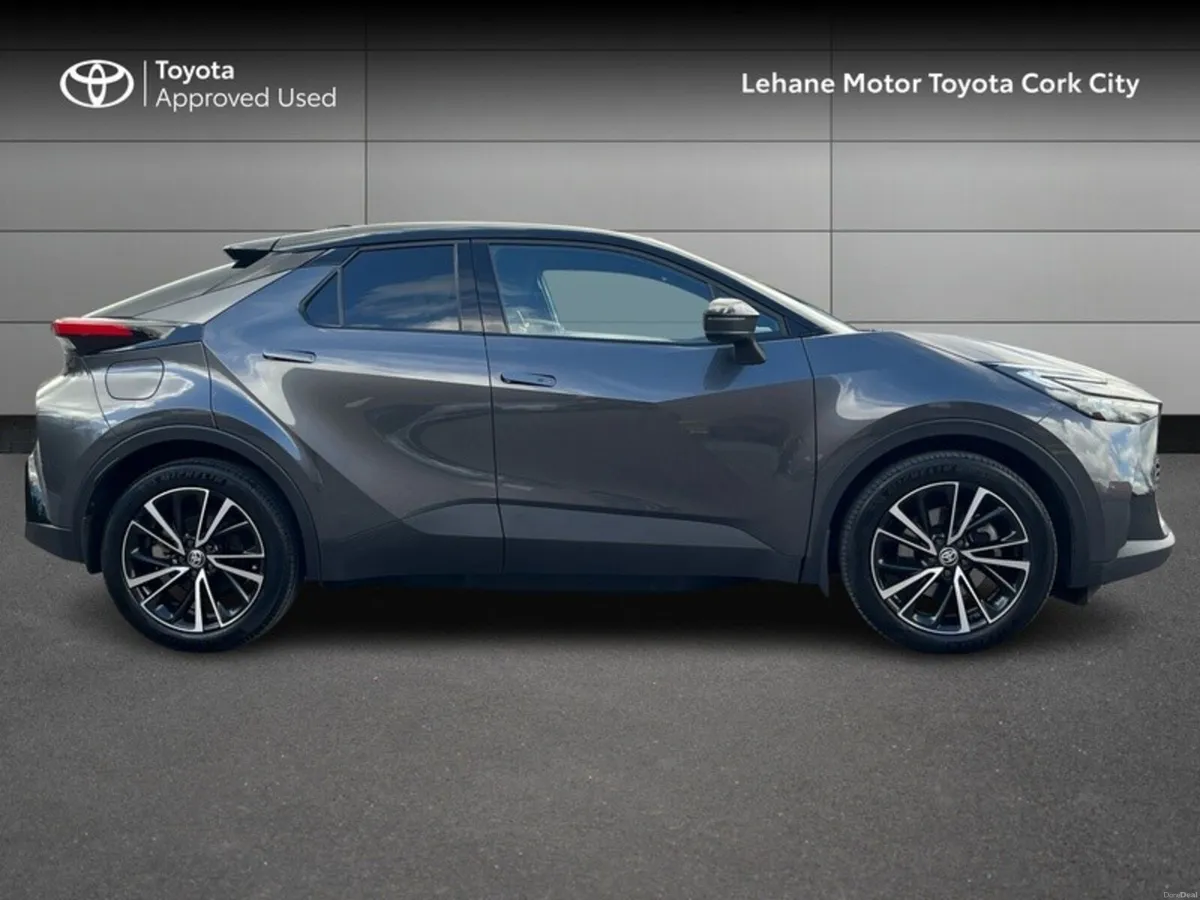 Toyota C-HR C-HR PHEV SOL - Image 3