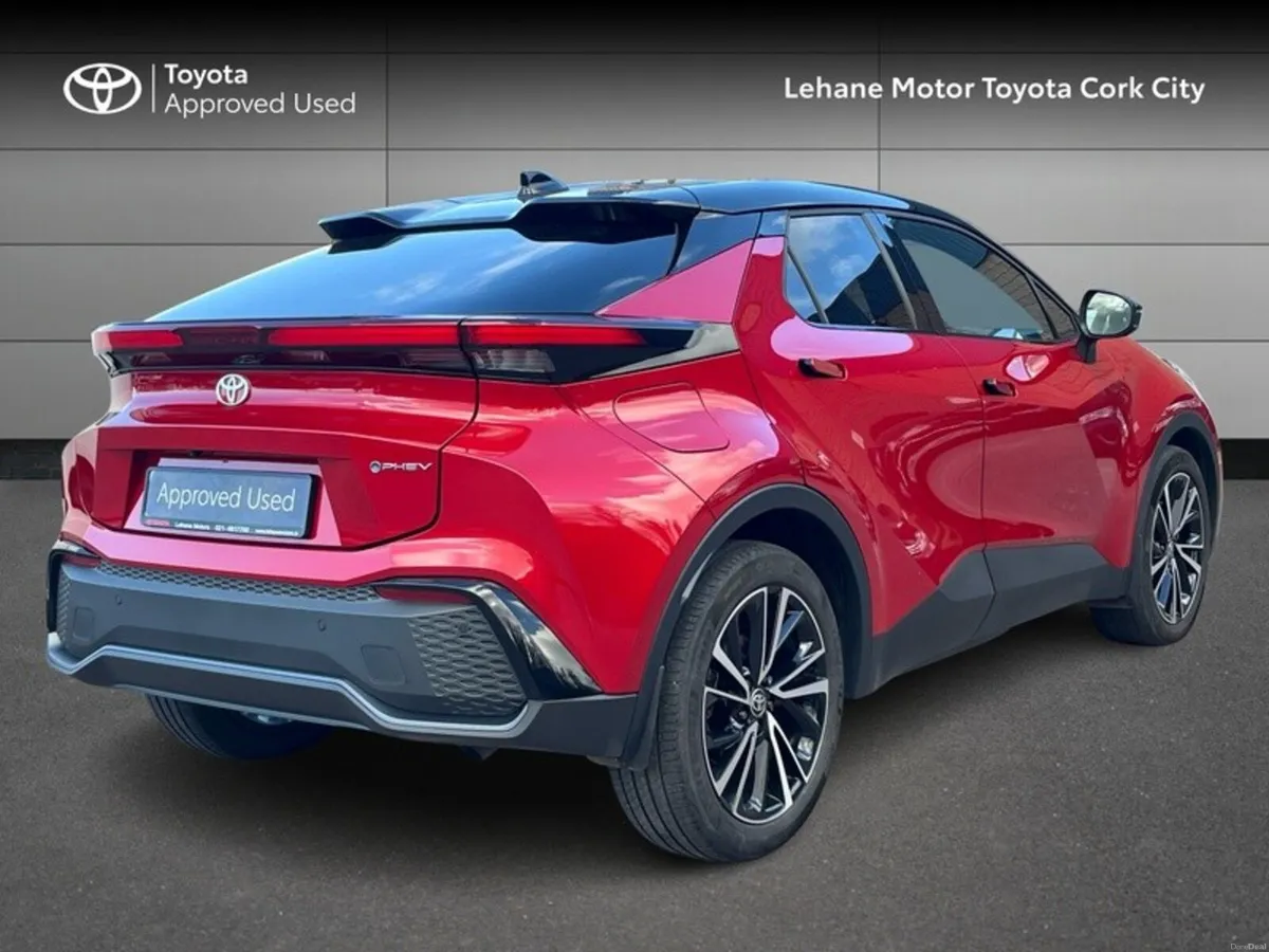 Toyota C-HR C-HR PHEV SOL - Image 2