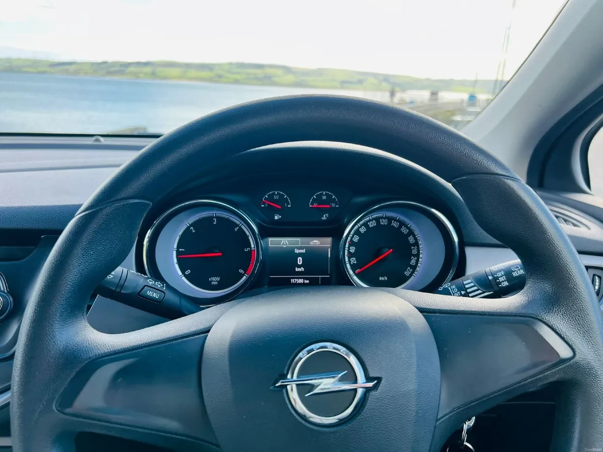 Opel Astra 2016 ***Very low milage*** - Image 3