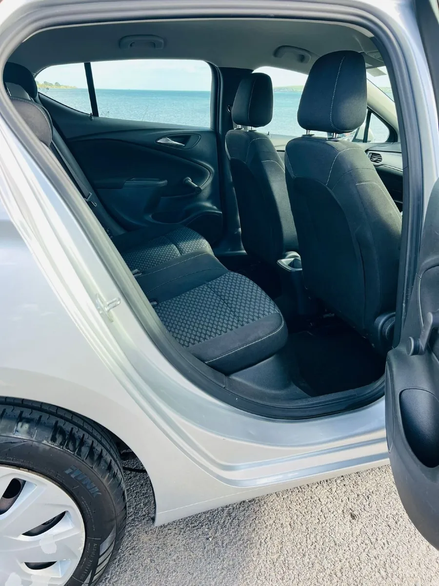 Opel Astra 2016 ***Very low milage*** - Image 4