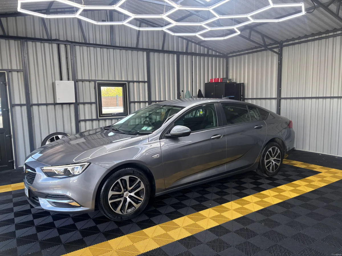 Opel Insignia 2018 Gran Sport 1.6D 84kms - Image 2
