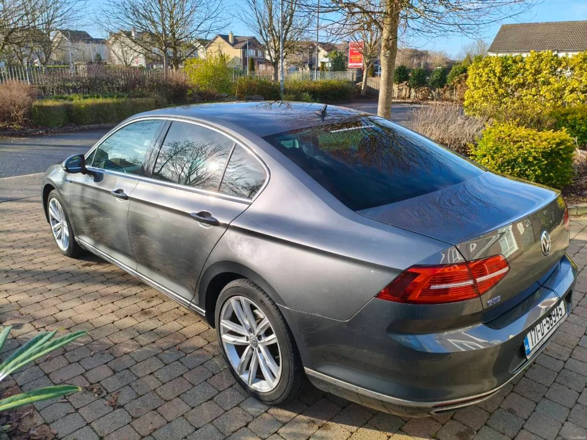 171 VW Passat GTE - Image 4