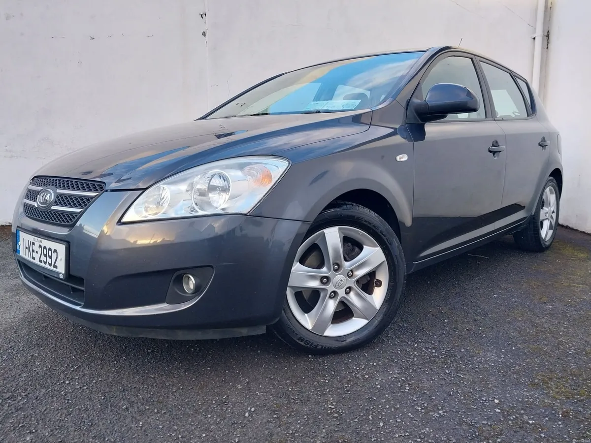 Lovely Car, Low Mileage, 2 Keys. - Image 2